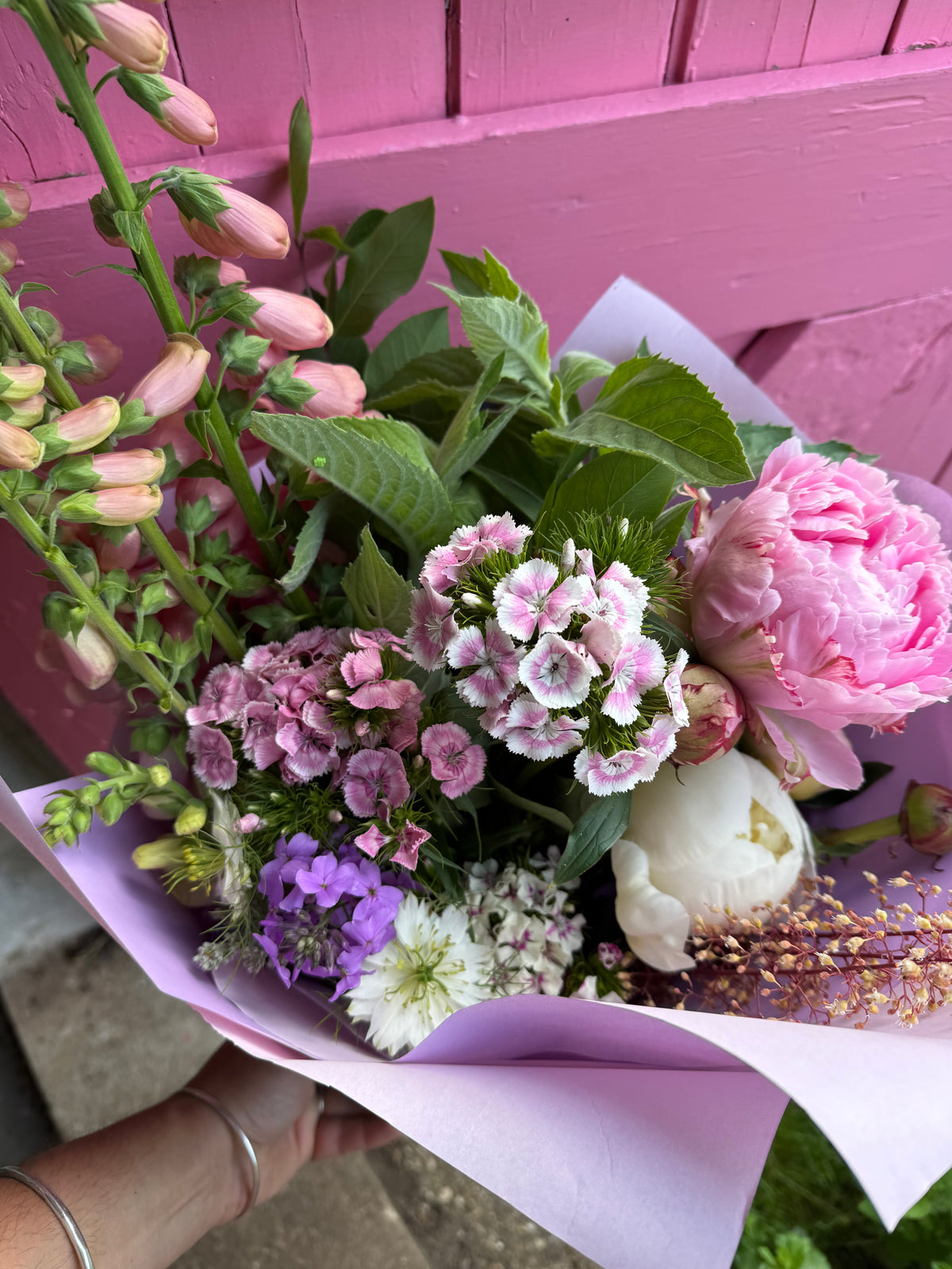 Hand-Tied Bouquet workshop with WE GROW COLOUR