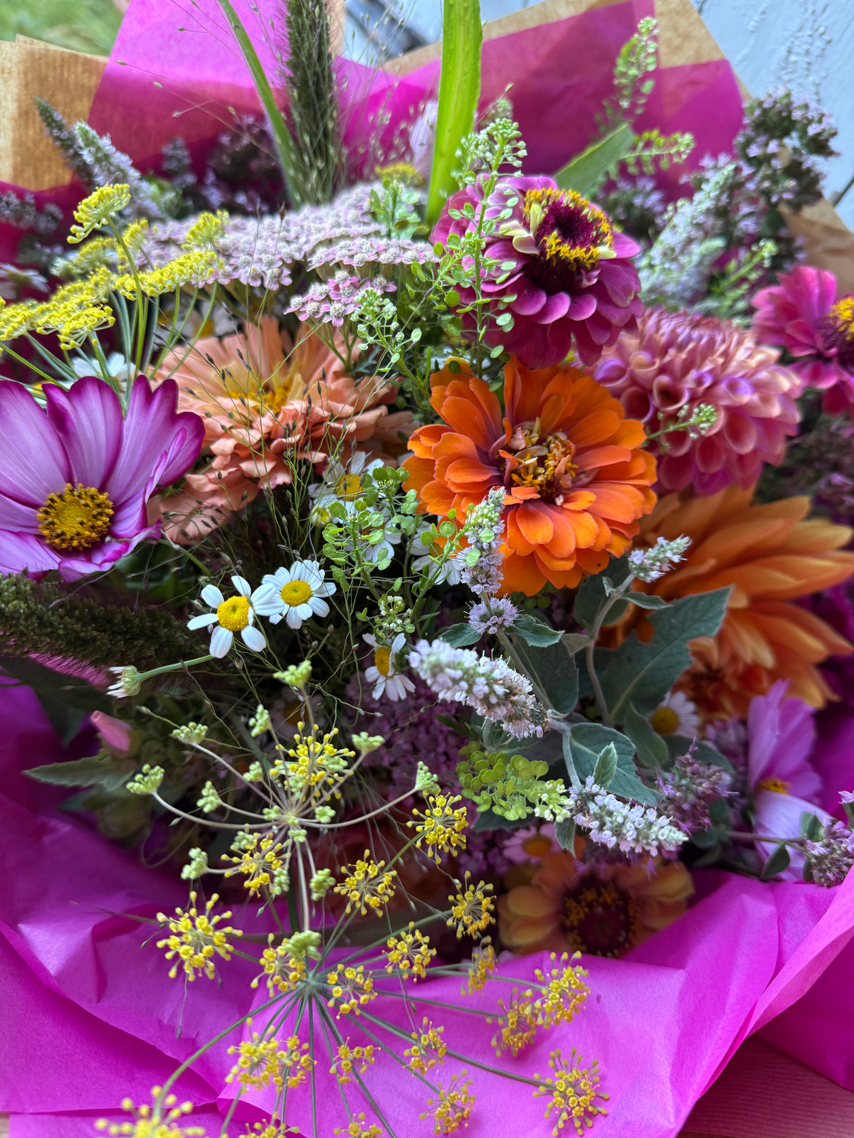 Hand-Tied Bouquet workshop with WE GROW COLOUR