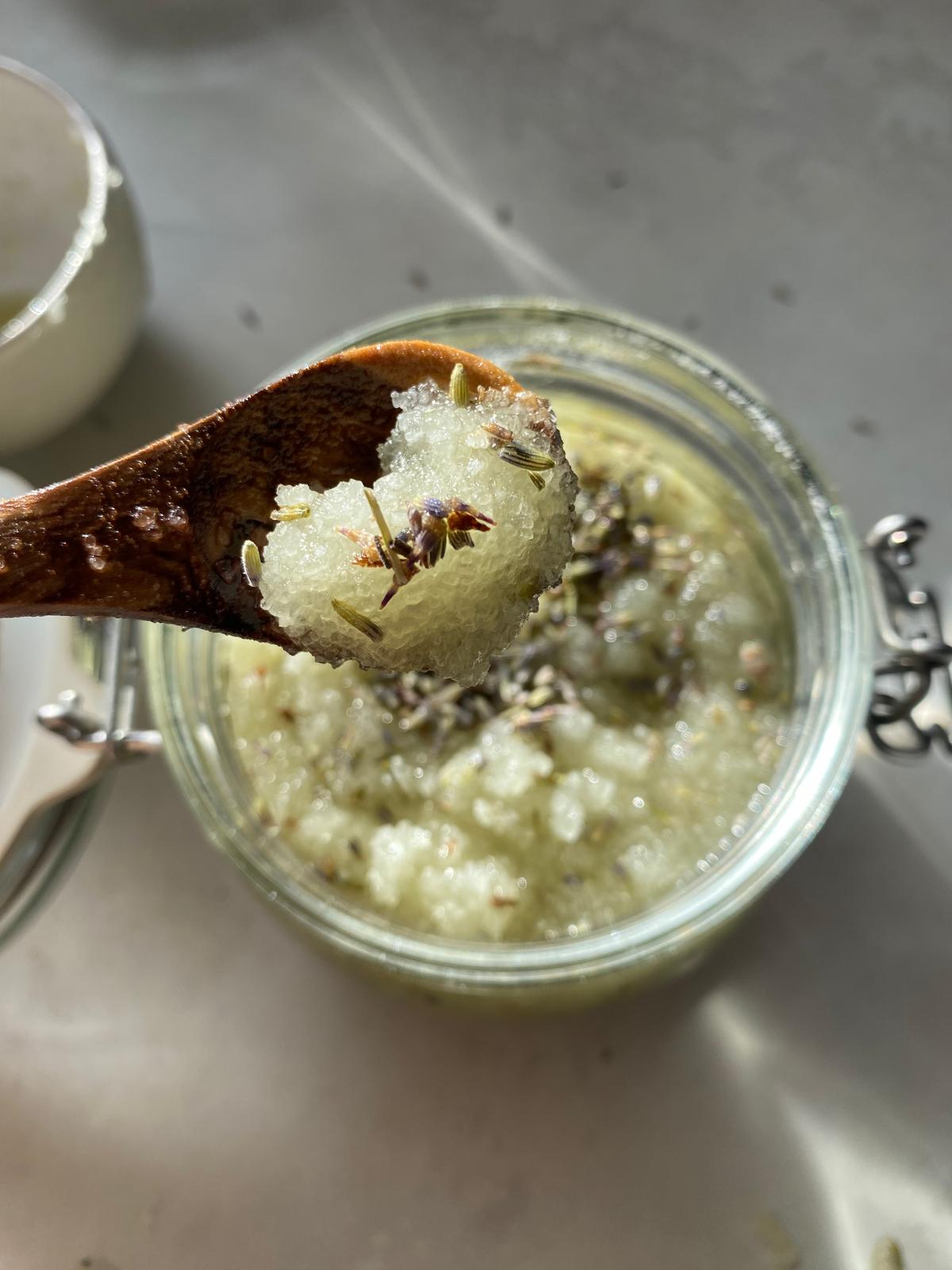 Botanical Wellbeing Workshop with WE GROW COLOUR & Lore Botanicals